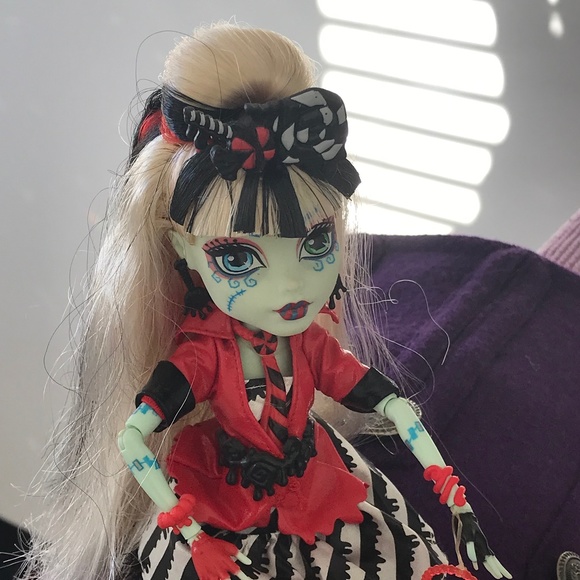 Monster High Sweet Screams Draculaura Ghoulia Frankie - Picture 4 of 10